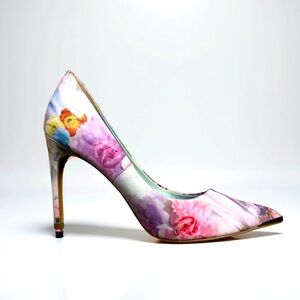 Ted Baker London Luceey Floral Print Satin Pointed Toe Pumps Size 8/39 Like New